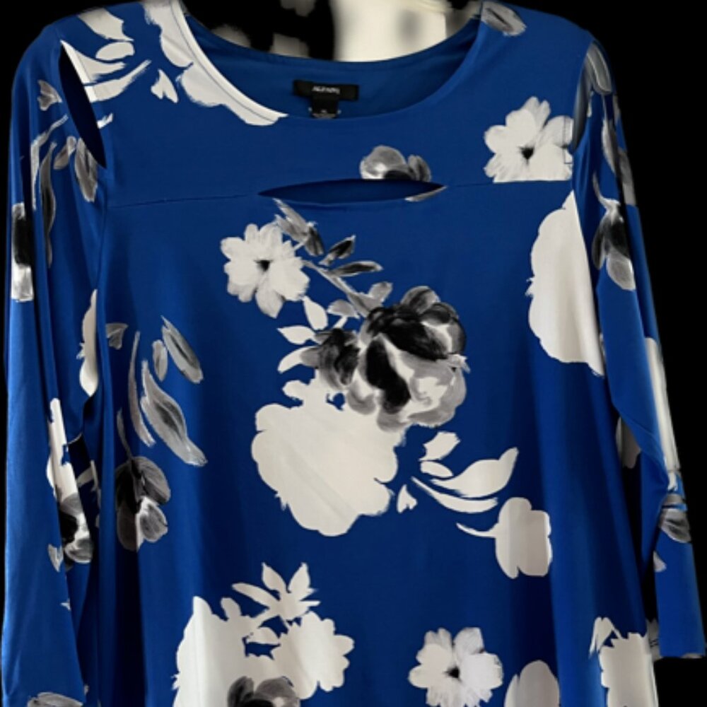 Womens ALFANI XXL Blue Black White 3/4 sleeves, cut out at neckline, long